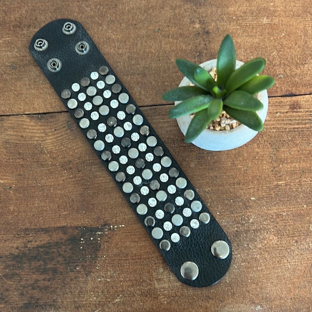 Cuff Bracelet - Picture 2 of 7